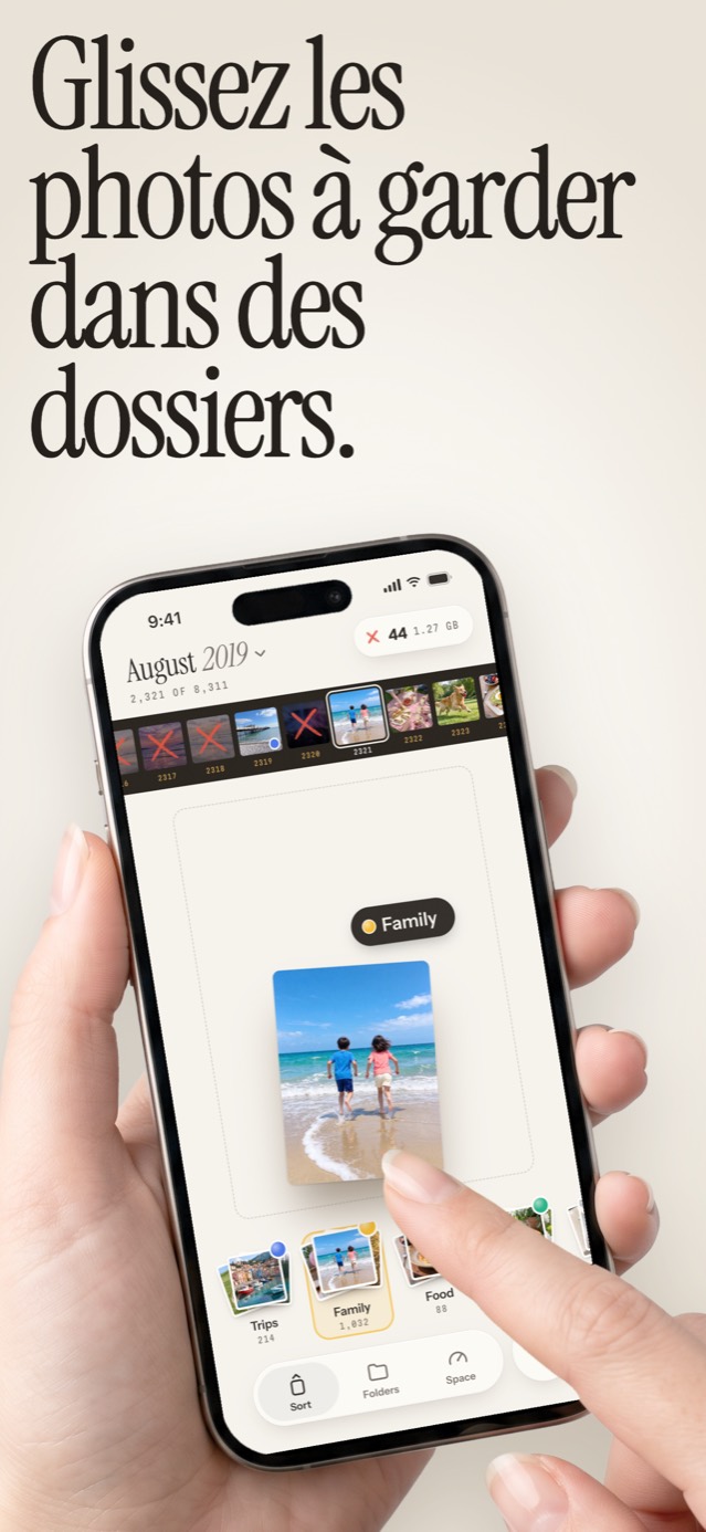 Glissez les photos à garder dans des dossiers : une photo de plage déposée sur la pile Family