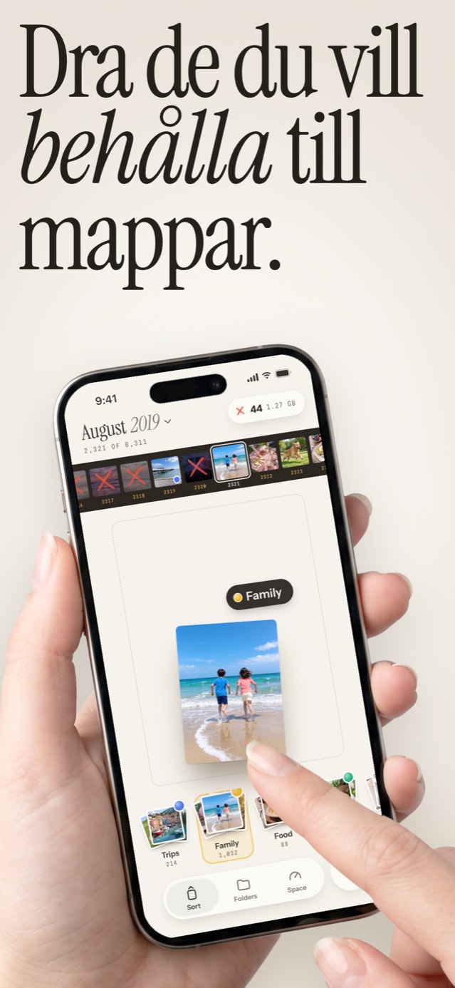 Dra de du vill behålla till mappar: ett strandfoto som släpps på högen Family